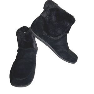 Vionic Suede Black Ankle Boot Women’s Sz 5 Orthotic Cushioned Zip Bootie NWOT